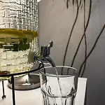 Апартаменты Superb 2 Bedroom - Seaside - Old Town *