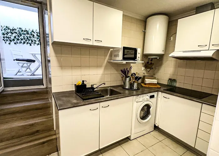 Superb 2 Bedroom - Seaside - Old Town Cascais