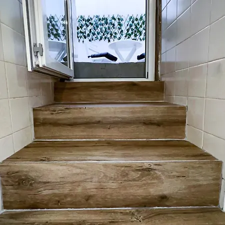 Superb 2 Bedroom - Seaside - Old Town Apartament