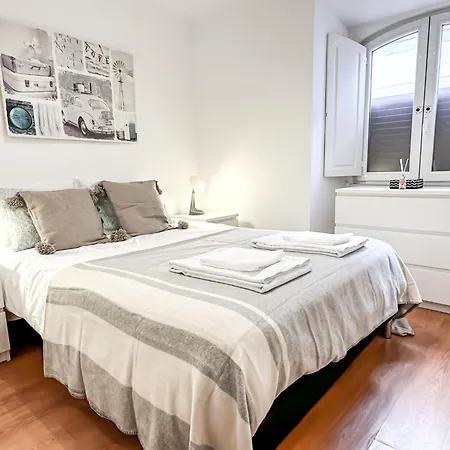 Superb 2 Bedroom - Seaside - Old Town