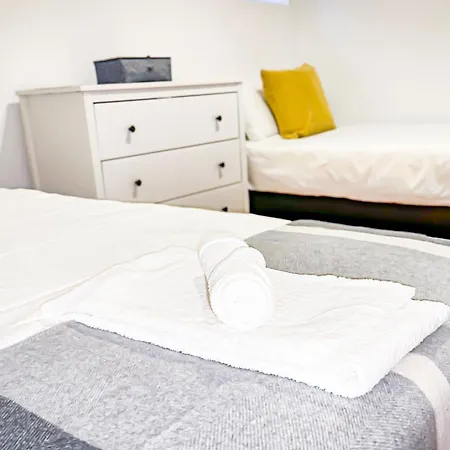 Superb 2 Bedroom - Seaside - Old Town Віавіа